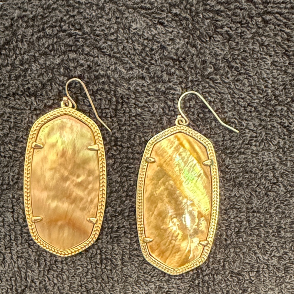 Kendra Scott Gold and Cream Drop Earrings